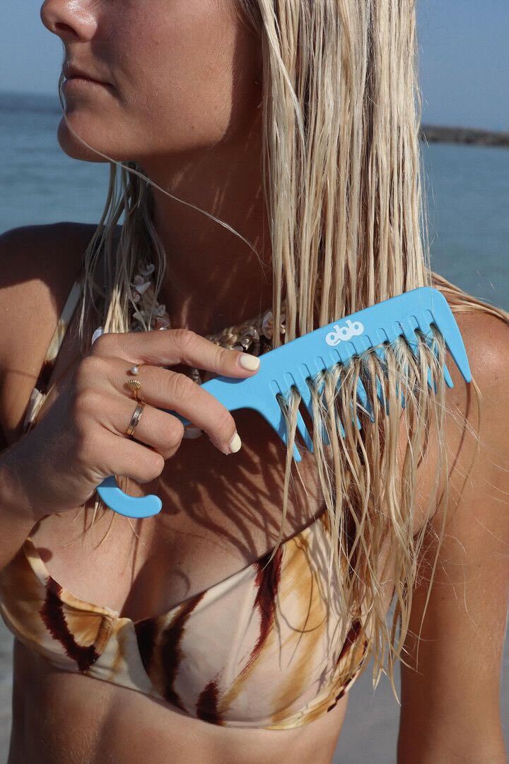 Detangling Logo Comb